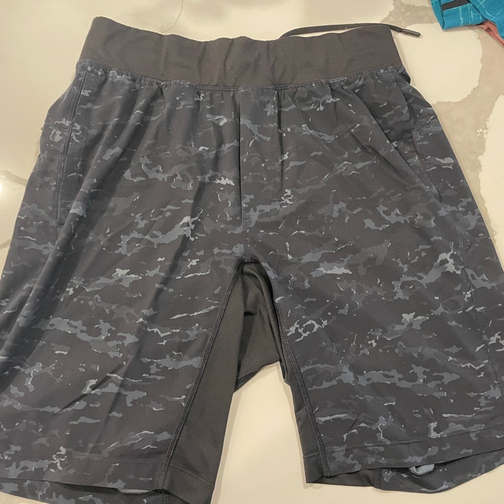 Lululemon THE short, 9” no liner